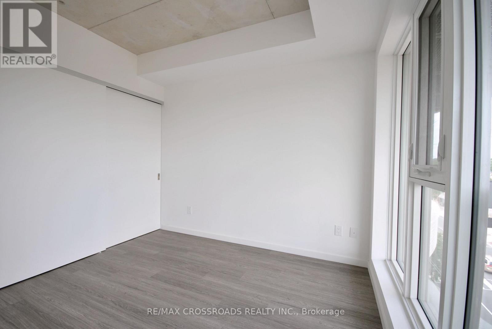 689 The Queensway Drive, Toronto, Ontario  M8Y 1L1 - Photo 7 - W13655734