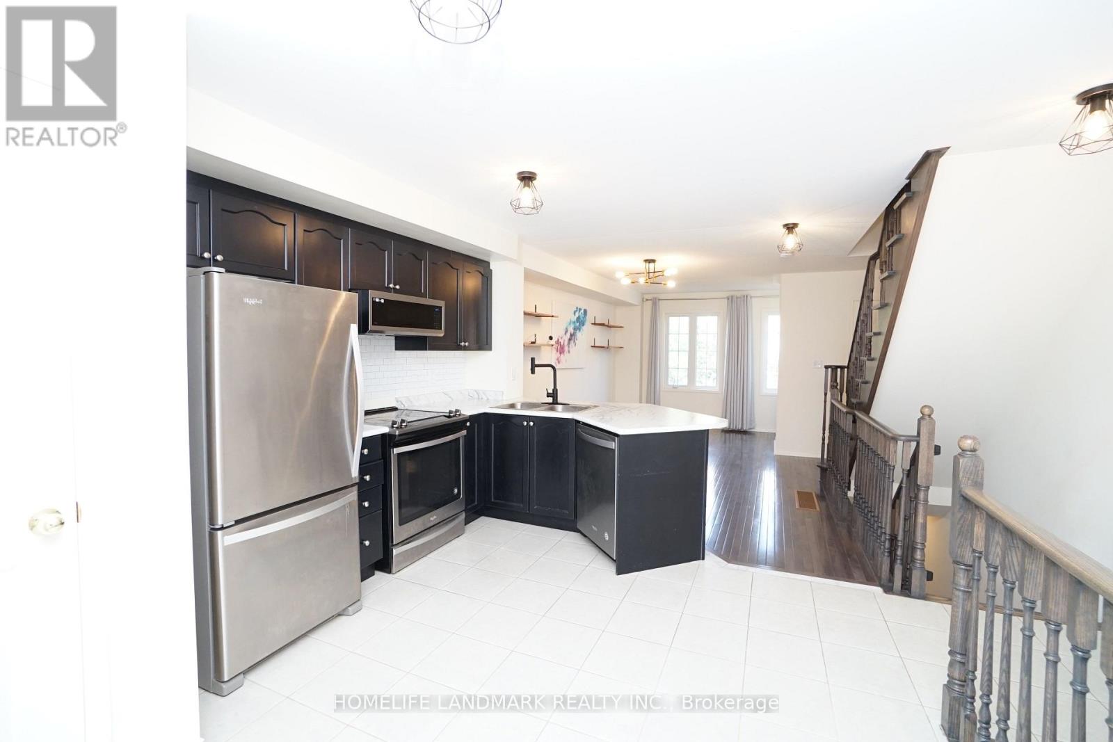 43 Odoardo Di Santo Circle, Toronto, Ontario M3L 0G4 - Photo 10 - W13655742