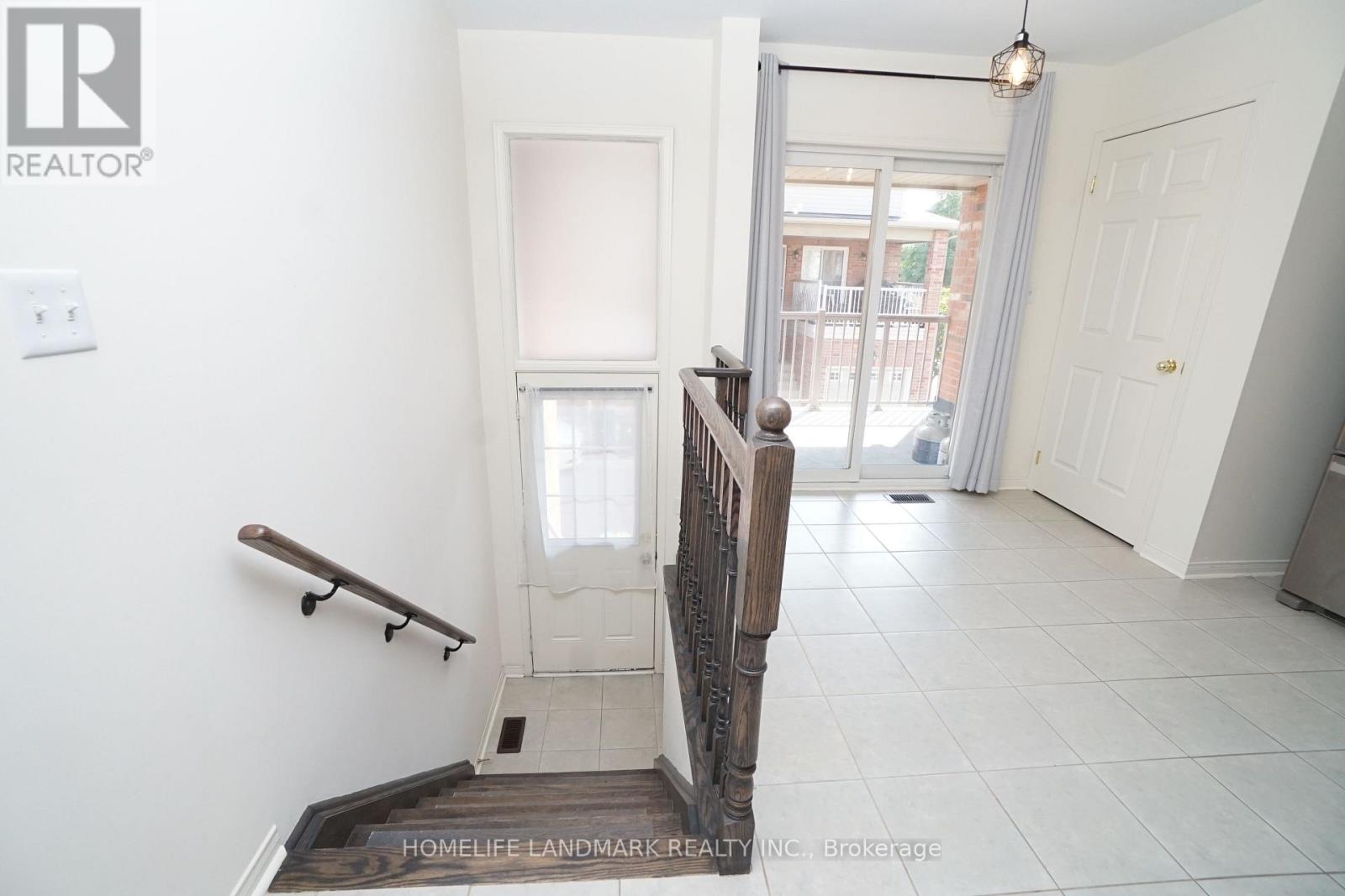 43 Odoardo Di Santo Circle, Toronto, Ontario M3L 0G4 - Photo 20 - W13655742