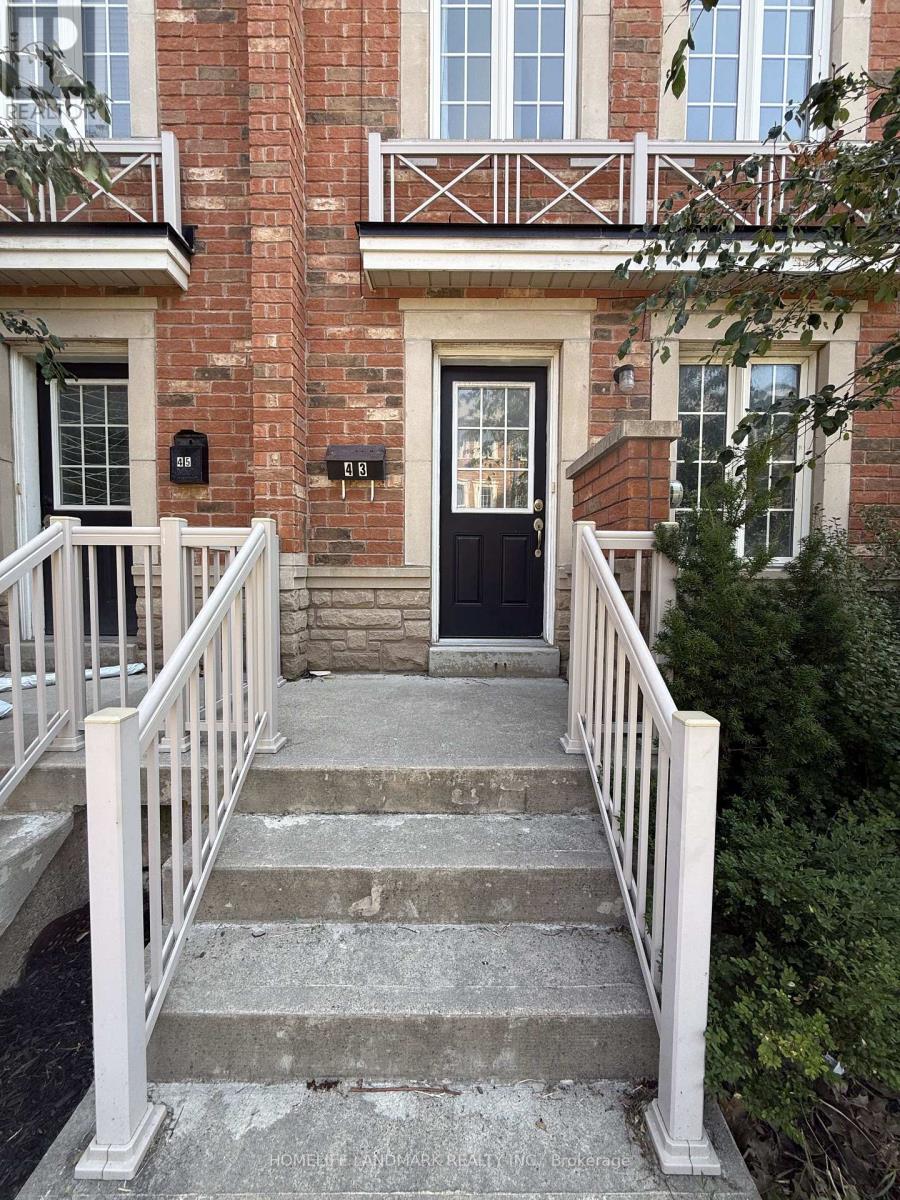 43 Odoardo Di Santo Circle, Toronto, Ontario M3L 0G4 - Photo 4 - W13655742