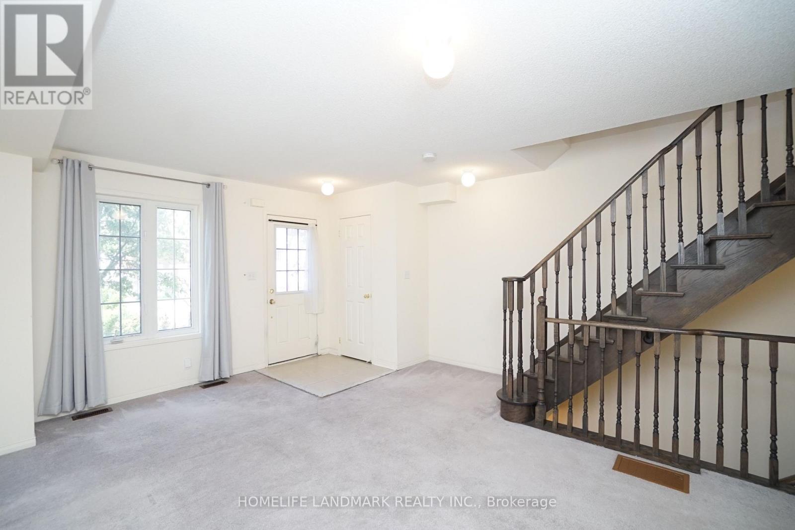 43 Odoardo Di Santo Circle, Toronto, Ontario M3L 0G4 - Photo 5 - W13655742
