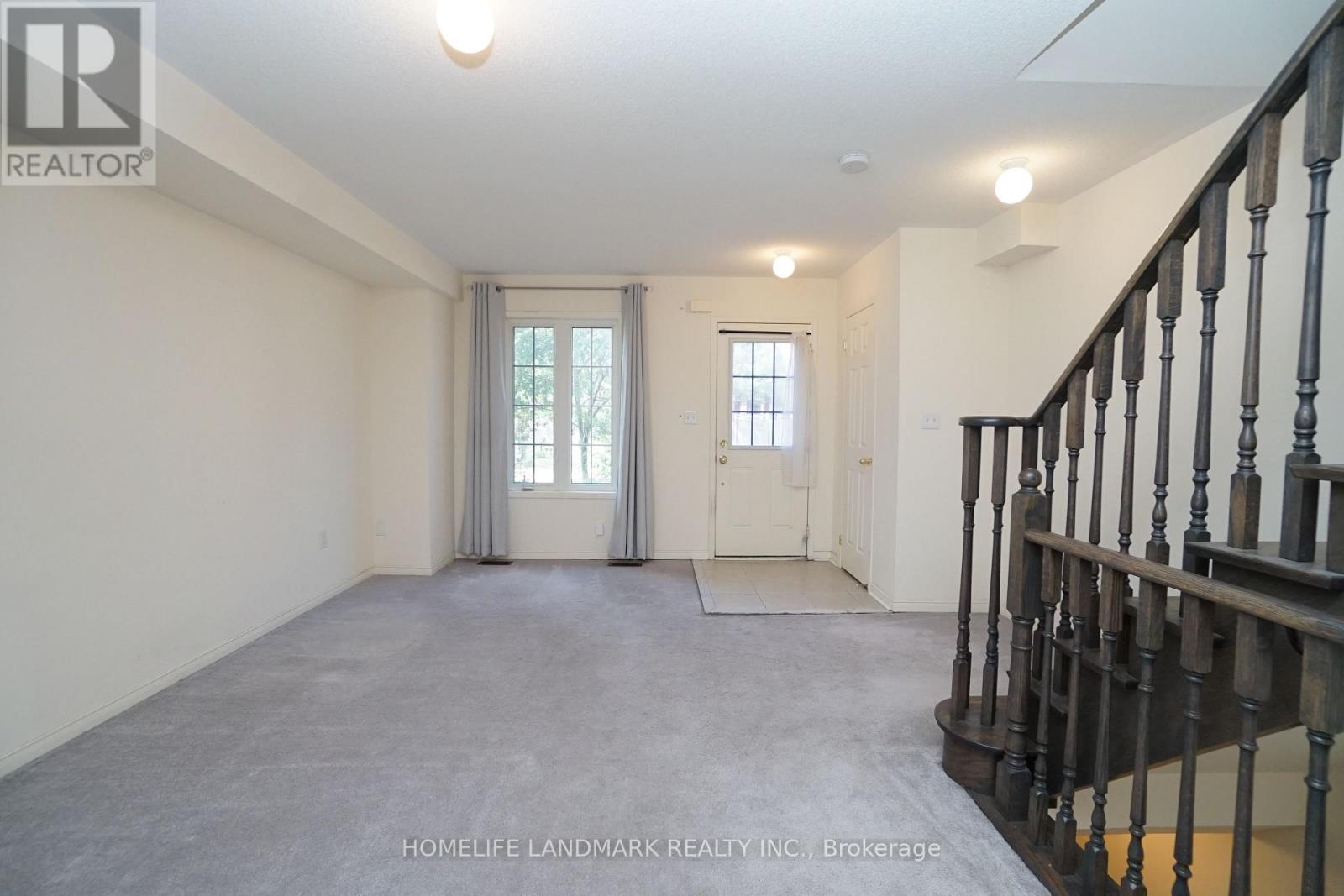 43 Odoardo Di Santo Circle, Toronto, Ontario M3L 0G4 - Photo 6 - W13655742