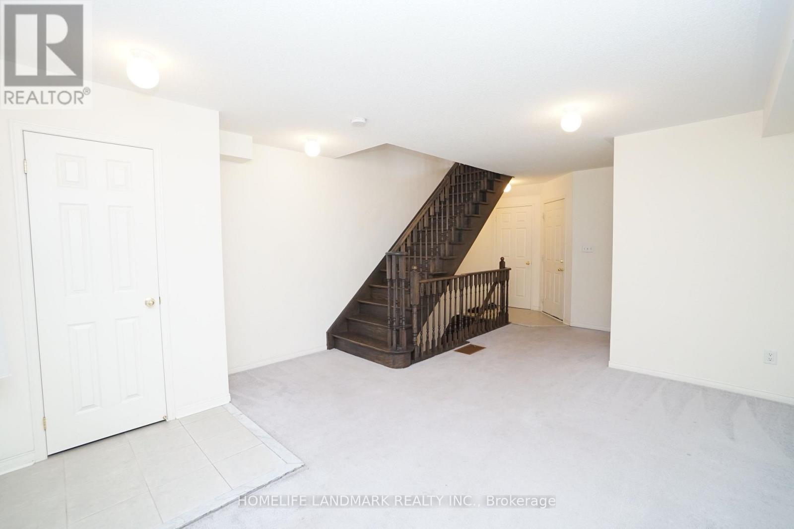 43 Odoardo Di Santo Circle, Toronto, Ontario M3L 0G4 - Photo 8 - W13655742