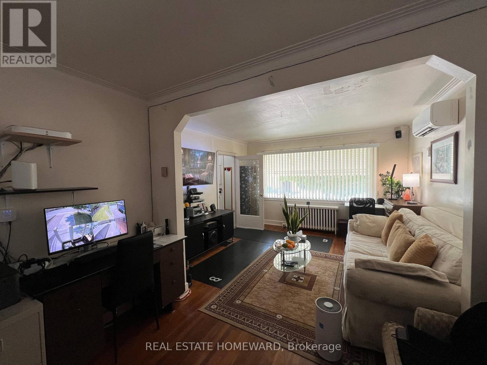 Main - 124 Glencrest Boulevard, Toronto, Ontario M4B 1L8 - Photo 6 - E13655330