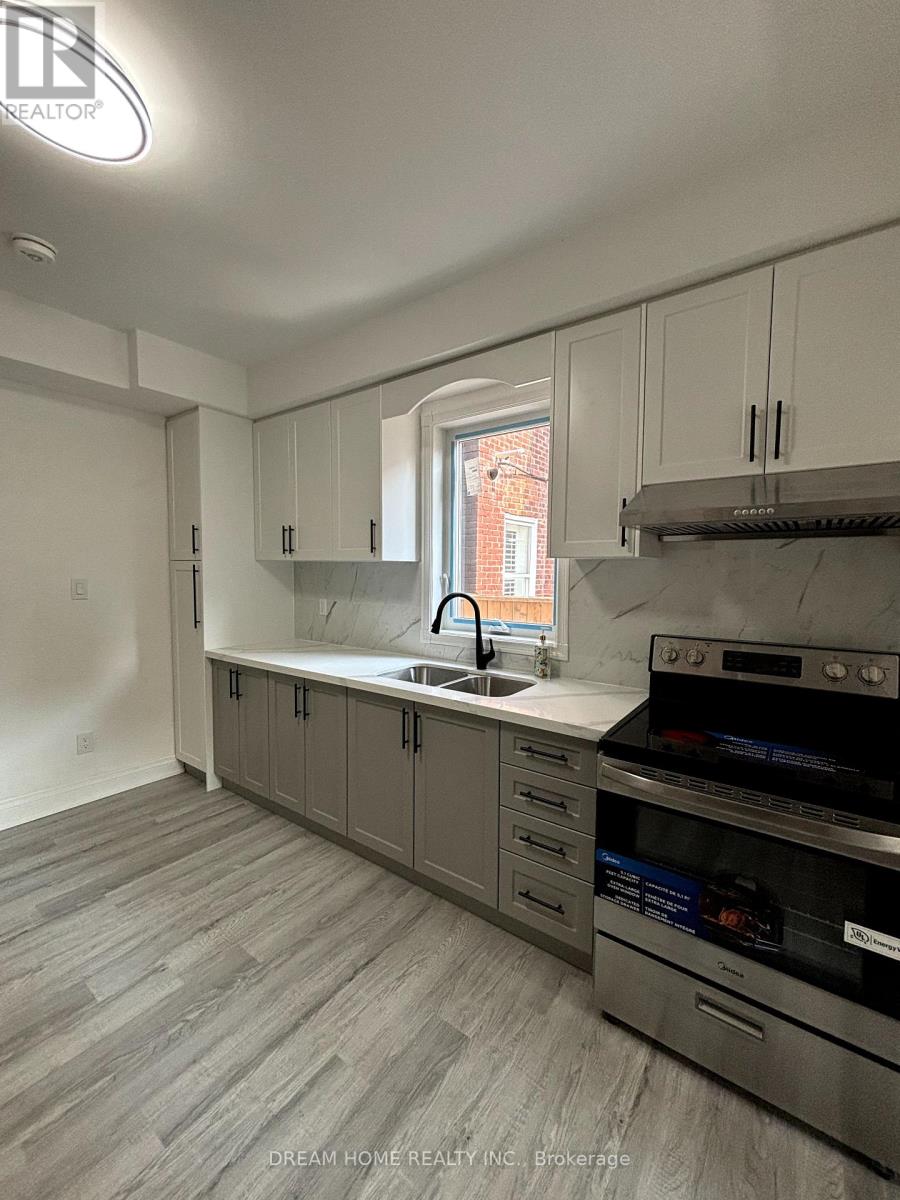202 - 262 Clinton Street, Toronto, Ontario  M6G 2Y6 - Photo 2 - C13655754