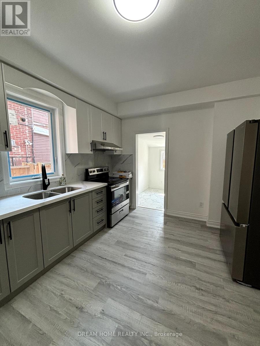 202 - 262 Clinton Street, Toronto, Ontario  M6G 2Y6 - Photo 4 - C13655754