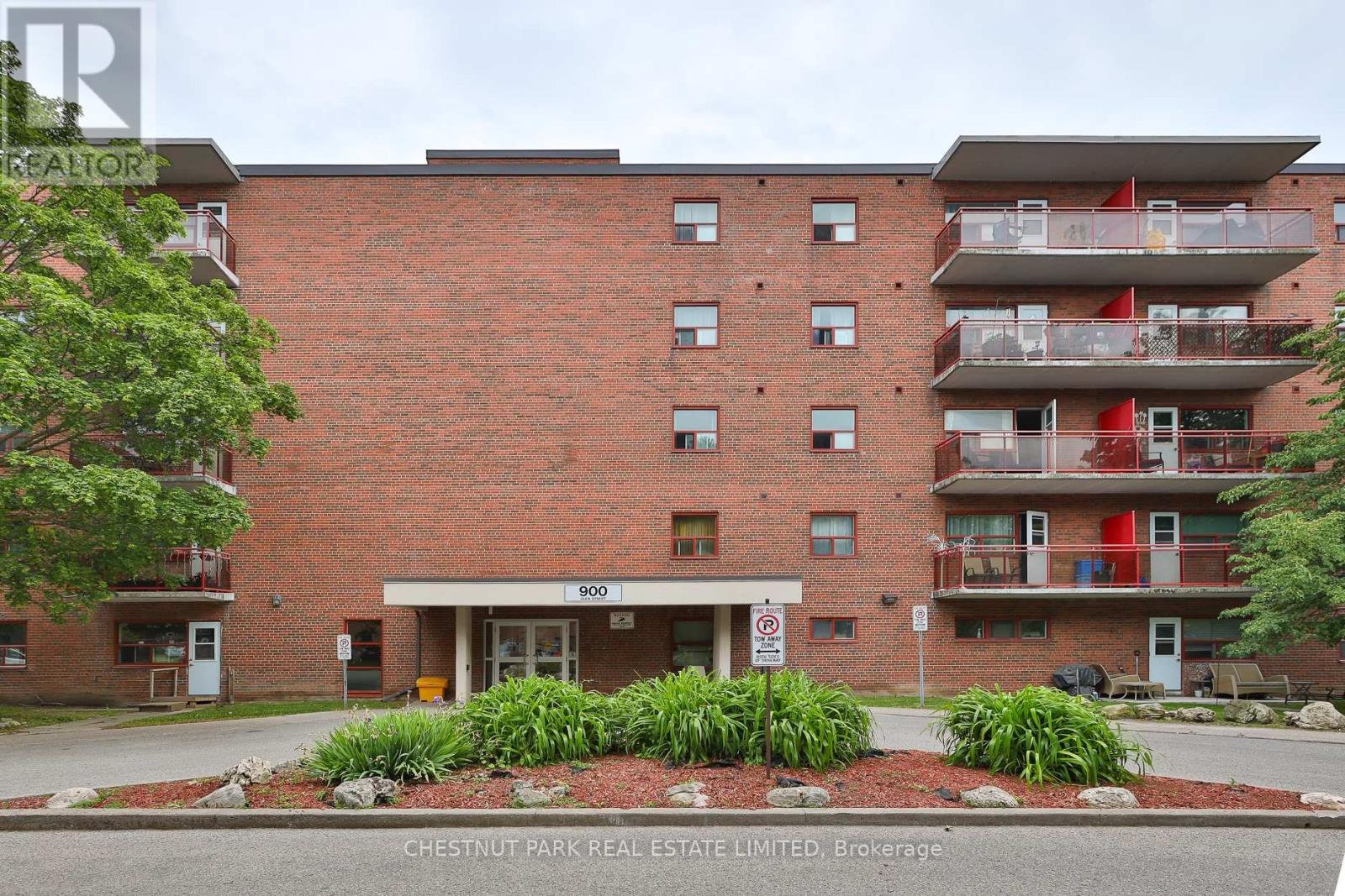 512 - 900 Glen Street, Oshawa, Ontario  L1J 5Z4 - Photo 2 - E13655782