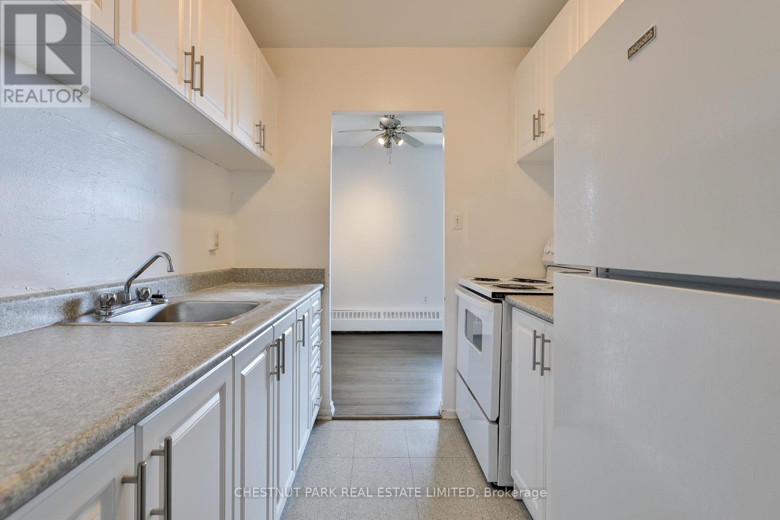 512 - 900 Glen Street, Oshawa, Ontario  L1J 5Z4 - Photo 8 - E13655782