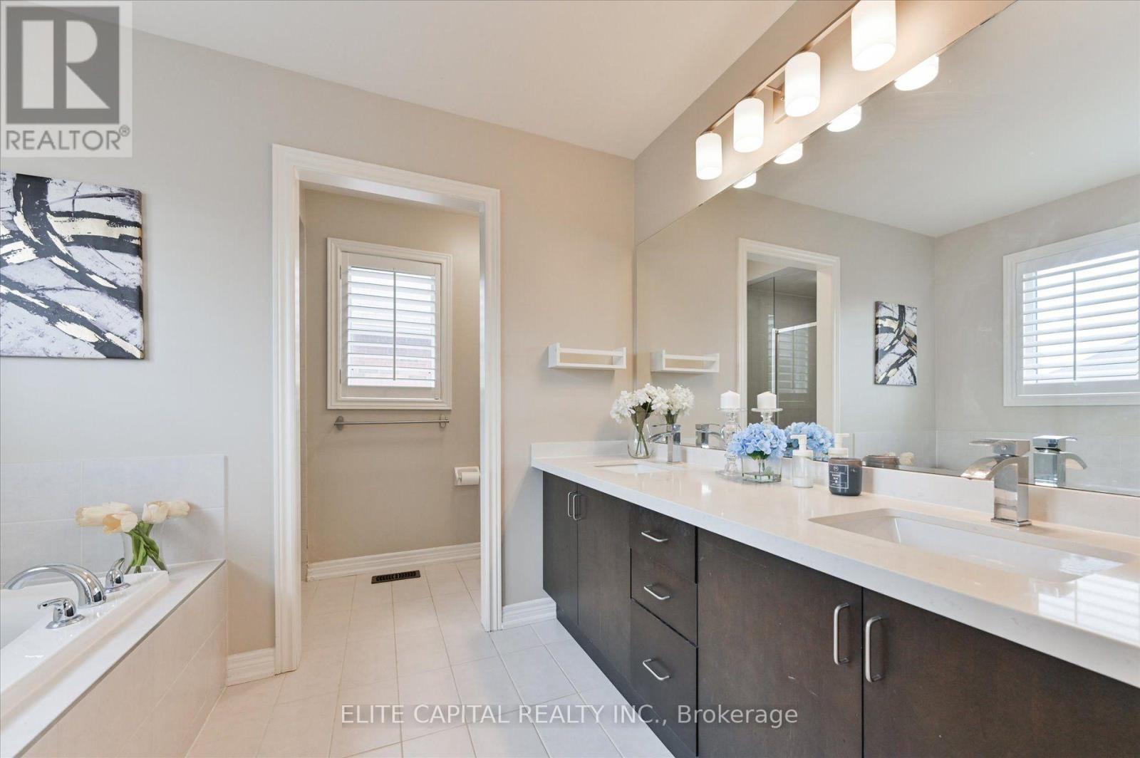 1208 Atkins Drive, Newmarket, Ontario  L3X 0E1 - Photo 23 - N13655770