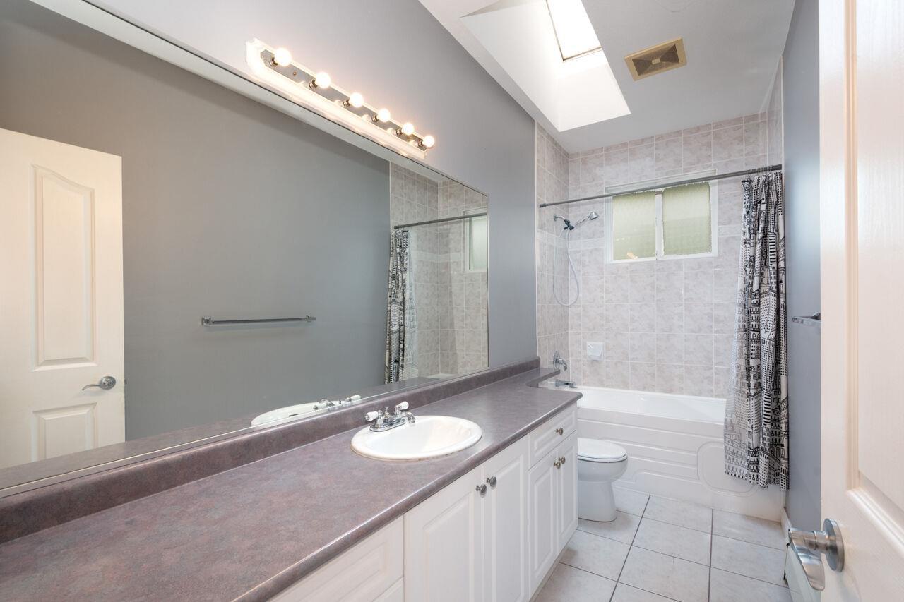Upper 8546 164 Street, Surrey, British Columbia  V4N 1E5 - Photo 29 - R3154016