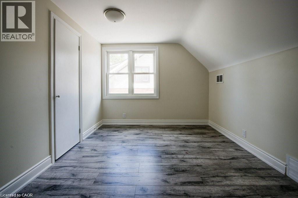 33 Sixth Avenue Unit# Upper, Kitchener, Ontario  N2C 1P9 - Photo 12 - 40851730