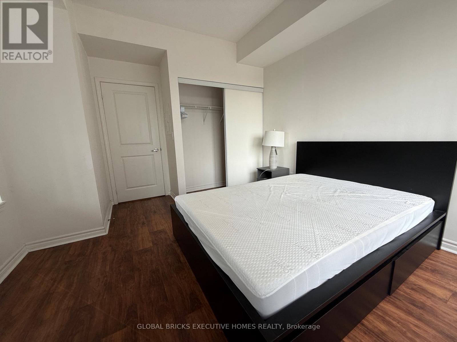 423 - 385 Prince Of Wales Drive, Mississauga, Ontario L5B 0C6 - Photo 9 - W13617666