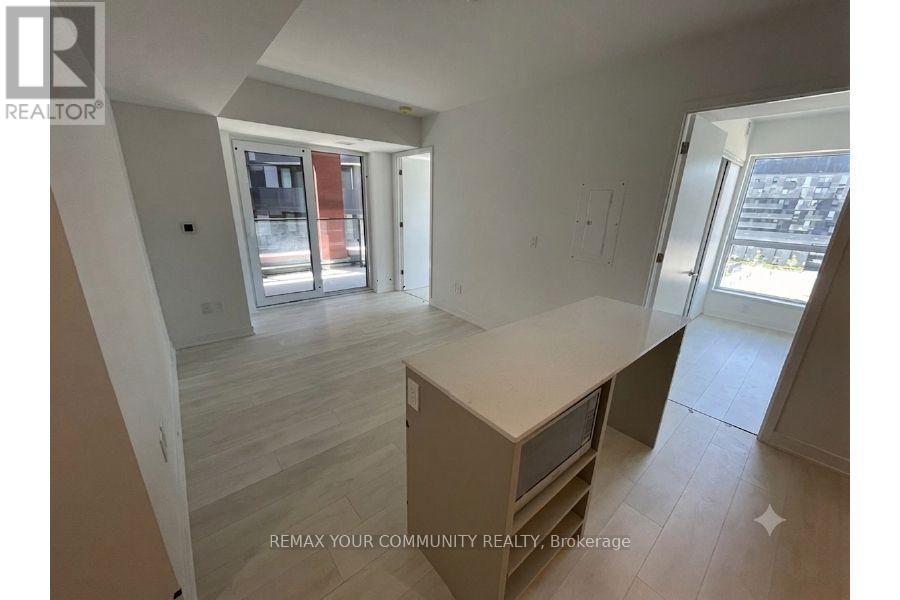 527 - 8 Tippett Road, Toronto, Ontario  M3H 0E7 - Photo 2 - C13655790