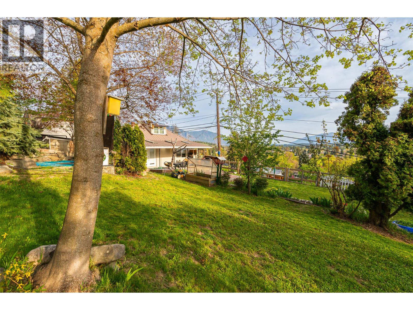113 22nd Avenue N, Creston, British Columbia