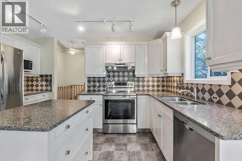 58 Sierra Morena Green SW, Calgary, Alberta  T3H 3E5 - Photo 13 - A2334582