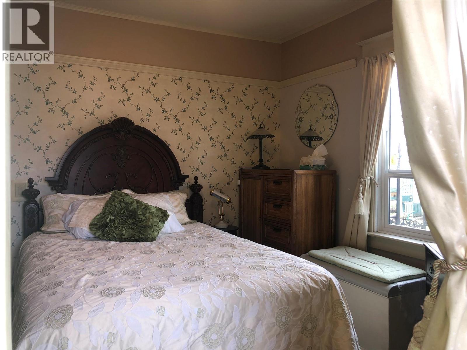 1335 Thom Street, Trail, British Columbia  V1R 1X7 - Photo 39 - 10395688