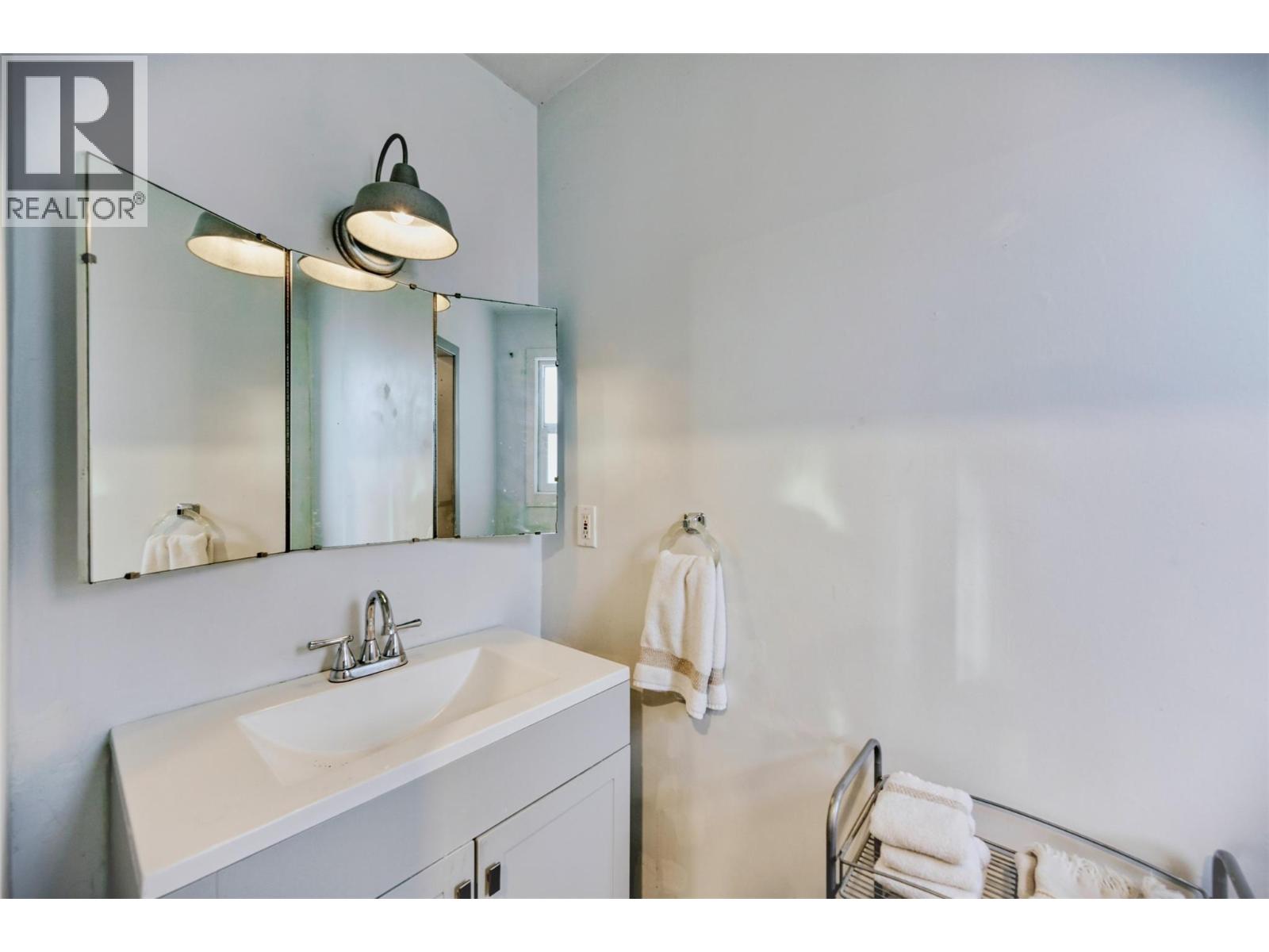 10617 81st Street, Osoyoos, British Columbia  V0H 1V2 - Photo 28 - 10394491