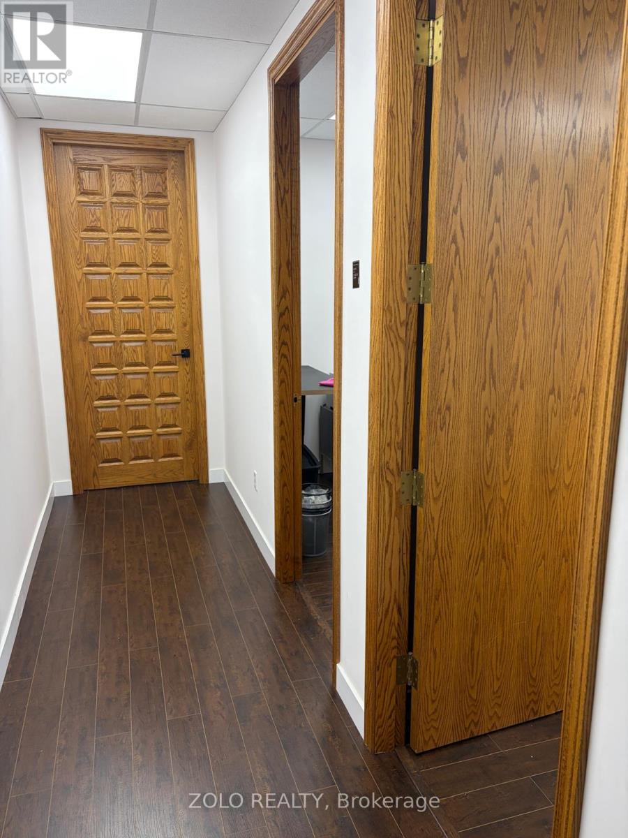 301 Room #1 - 390 Davis Drive, Newmarket, Ontario L3Y 7T8 - Photo 10 - N13655794