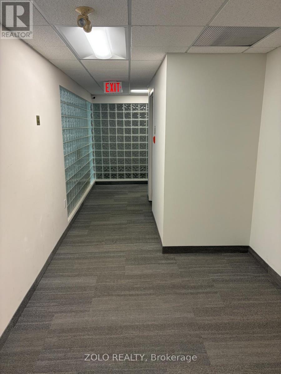 301 Room #1 - 390 Davis Drive, Newmarket, Ontario L3Y 7T8 - Photo 4 - N13655794