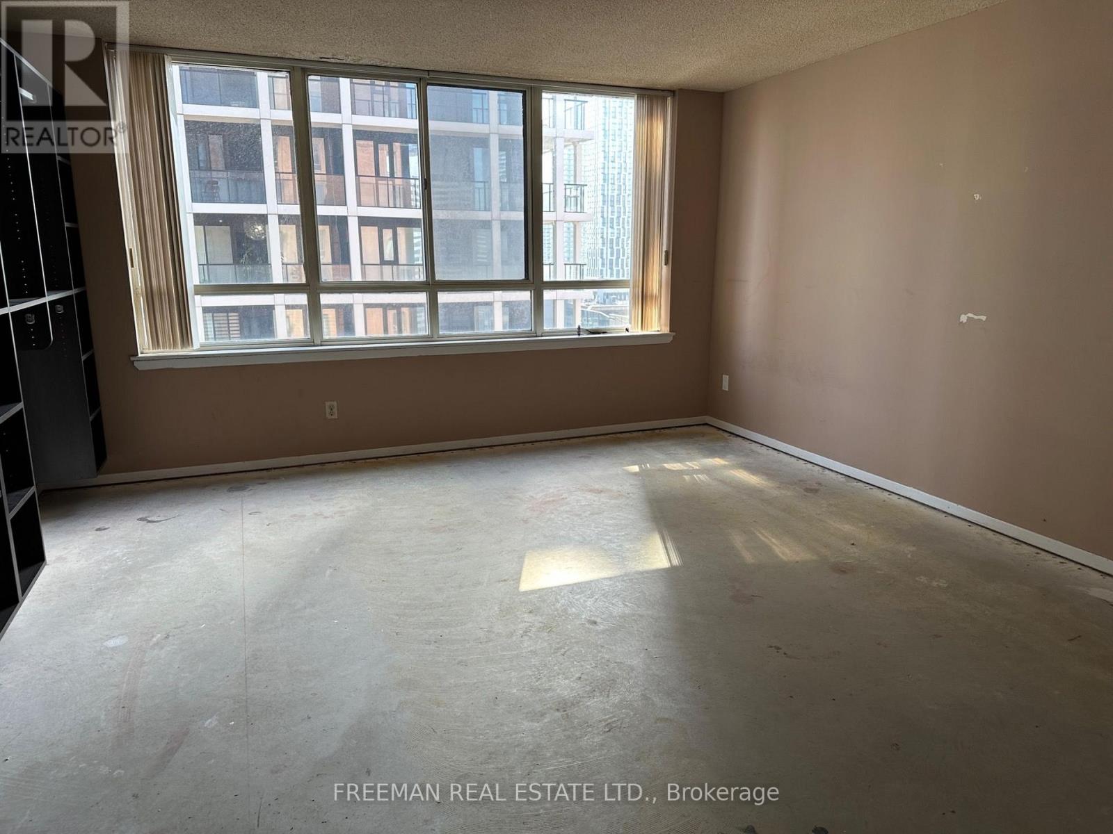 2405 - 633 Bay Street, Toronto, Ontario  M5G 2G4 - Photo 5 - C13612998
