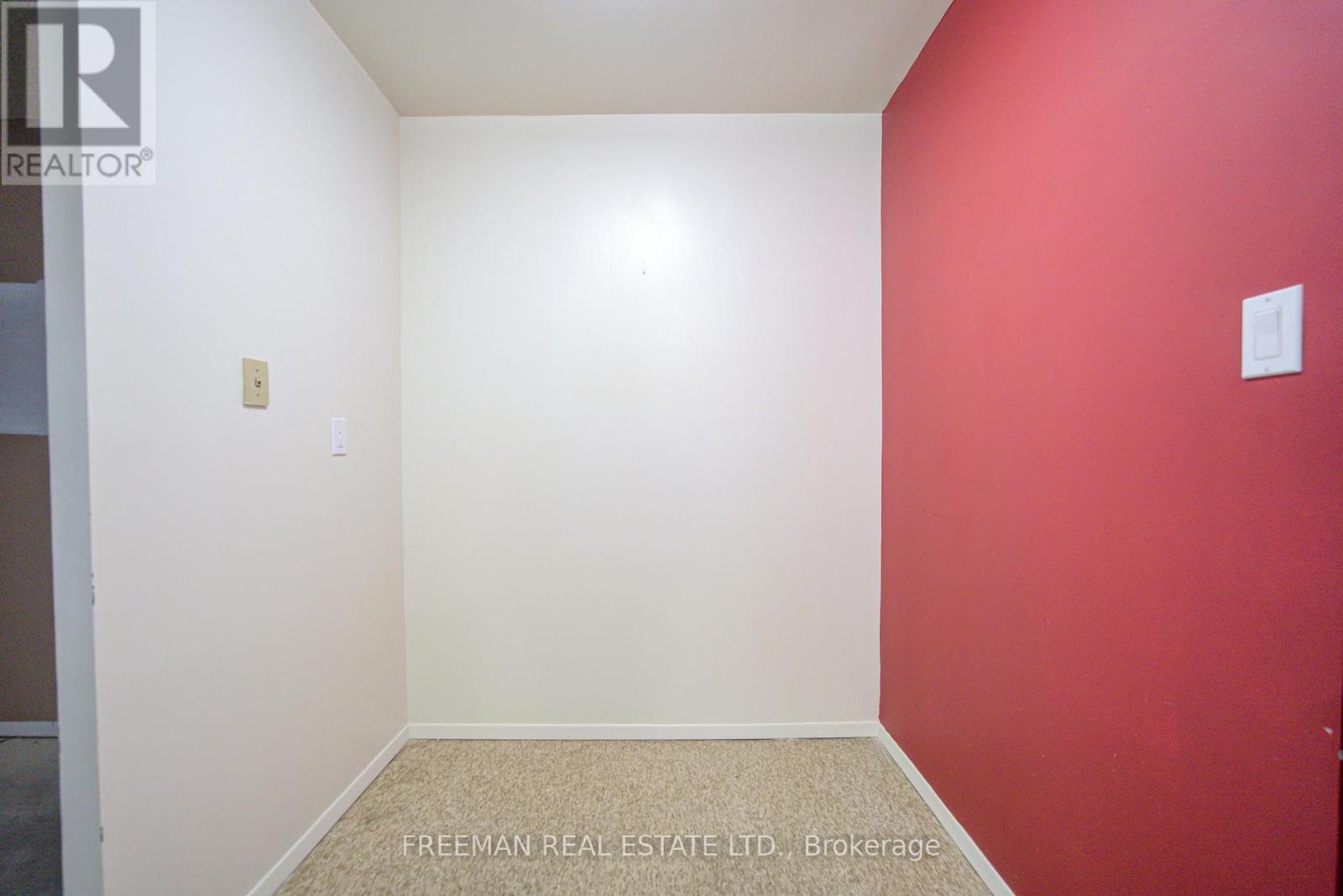 2405 - 633 Bay Street, Toronto, Ontario  M5G 2G4 - Photo 14 - C13612998