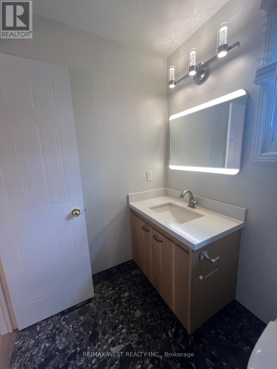 51 Moorcrest Drive, Aurora, Ontario  L4G 6C6 - Photo 23 - N13654598