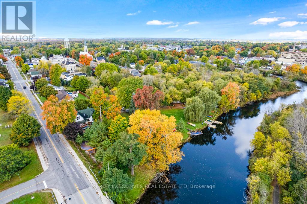 21 CRAIG STREET, Perth, Ontario