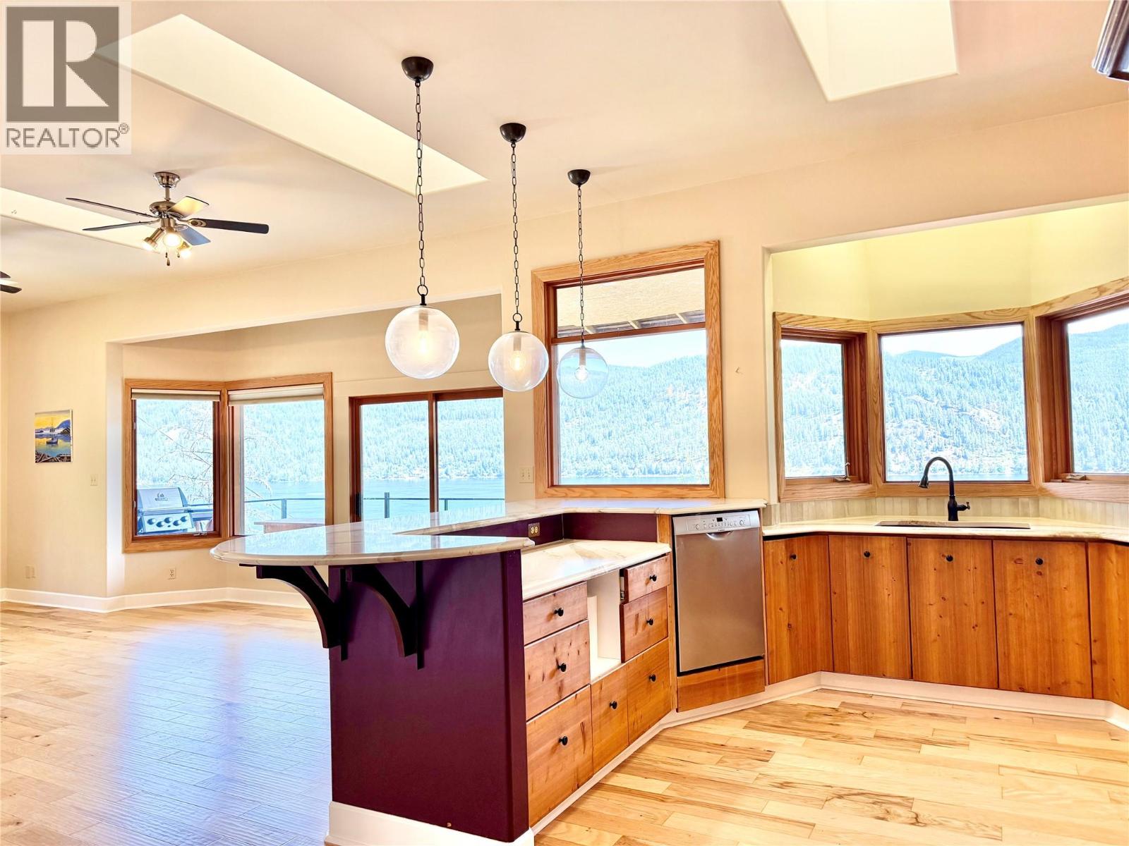 2186 West Lake Drive, Christina Lake, British Columbia  V0H 1E2 - Photo 11 - 10394654