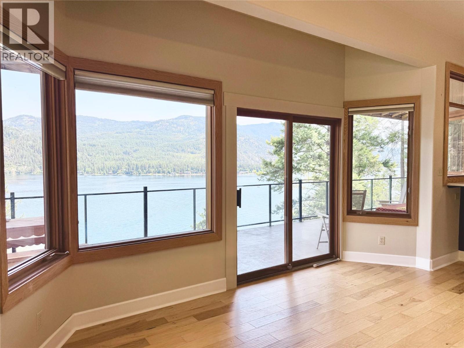 2186 West Lake Drive, Christina Lake, British Columbia  V0H 1E2 - Photo 6 - 10394654