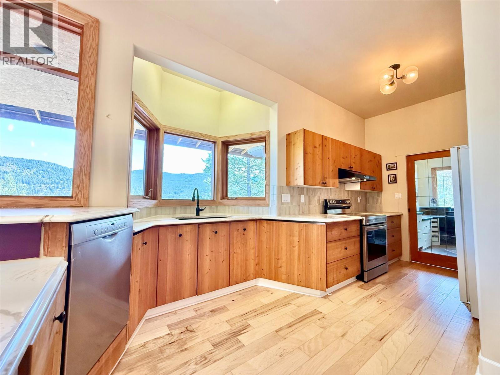 2186 West Lake Drive, Christina Lake, British Columbia  V0H 1E2 - Photo 15 - 10394654
