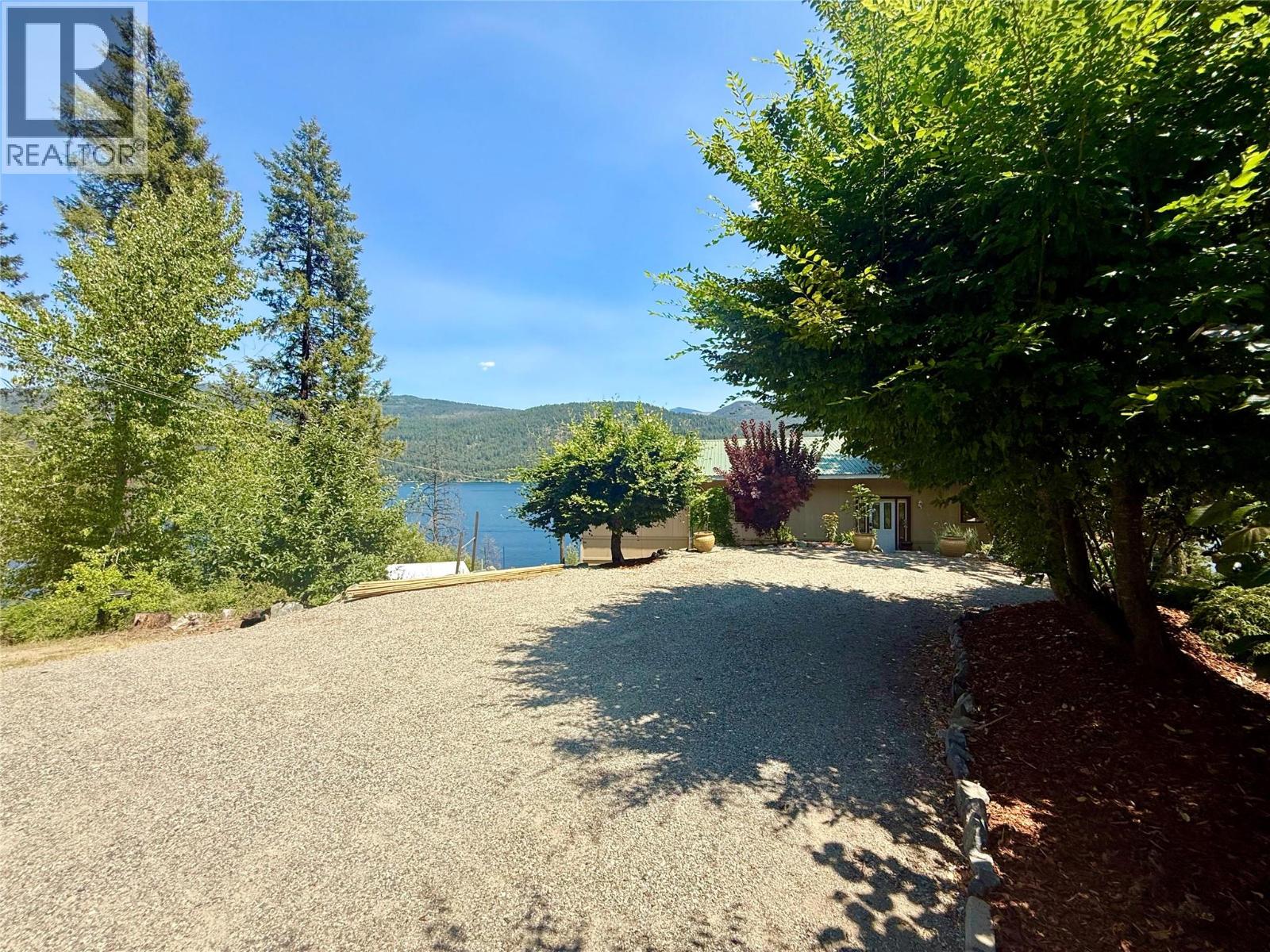 2186 West Lake Drive, Christina Lake, British Columbia