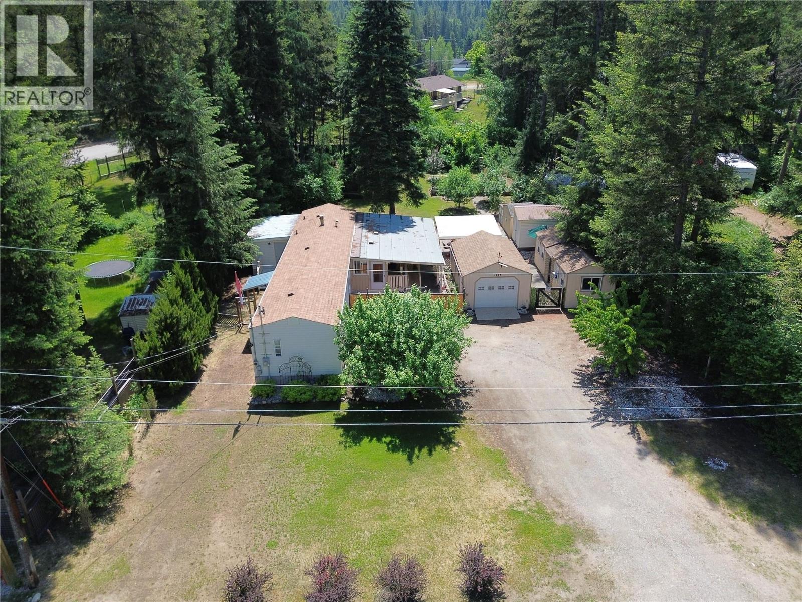 1558 Thompson Road, Christina Lake, British Columbia