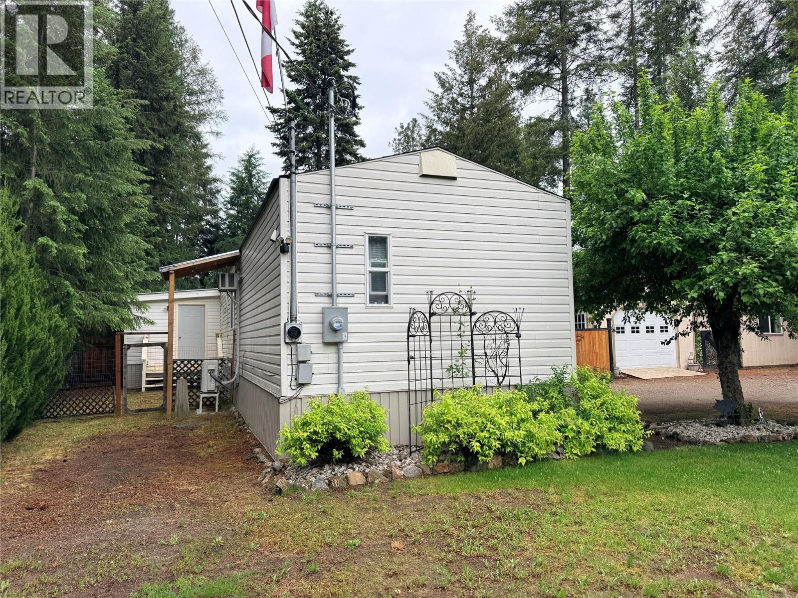 1558 Thompson Road, Christina Lake, British Columbia  V0H 1E0 - Photo 55 - 10389074
