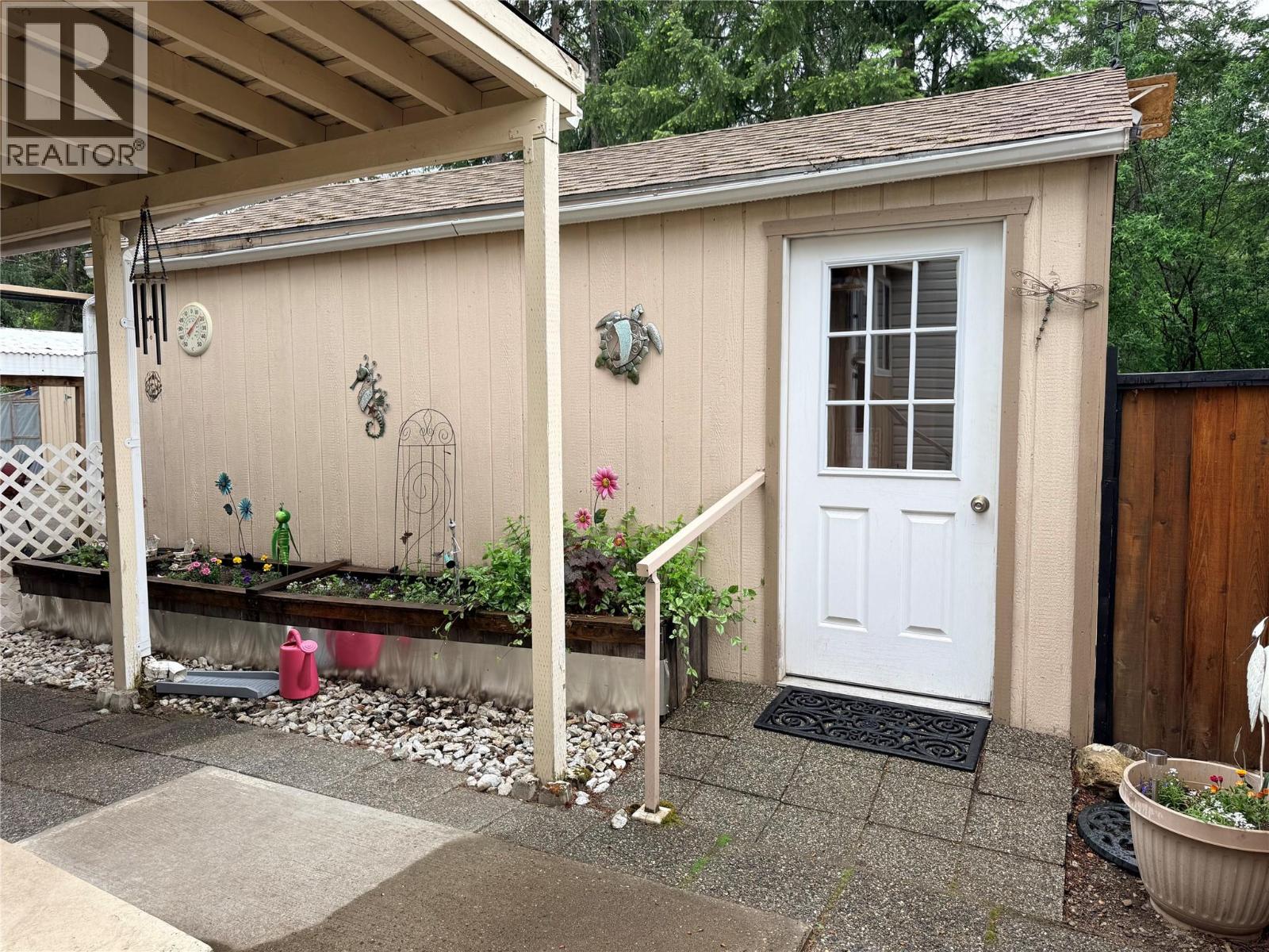 1558 Thompson Road, Christina Lake, British Columbia  V0H 1E0 - Photo 38 - 10389074