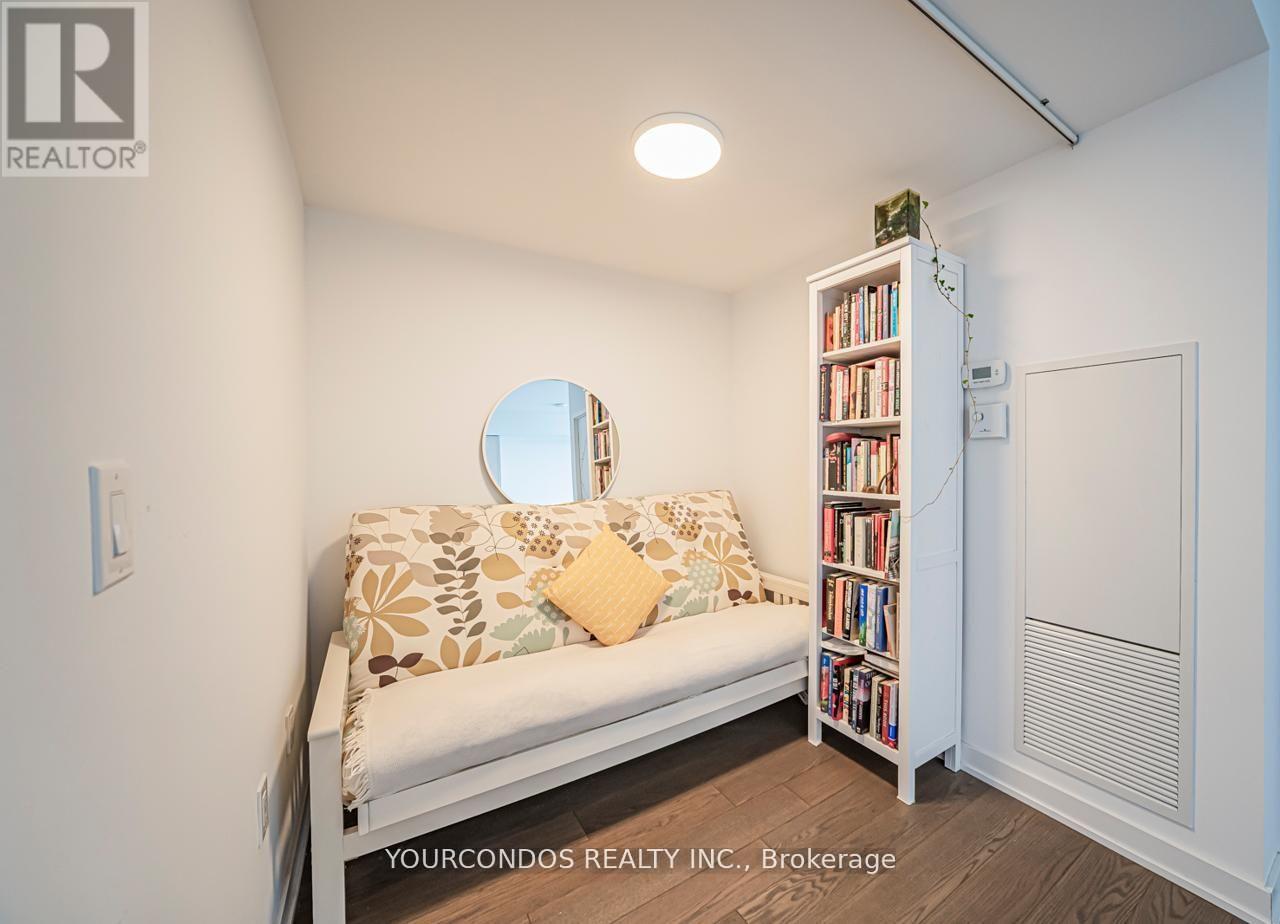 4206 - 11 Wellesley Street W, Toronto, Ontario  M4Y 0G4 - Photo 24 - C13655822