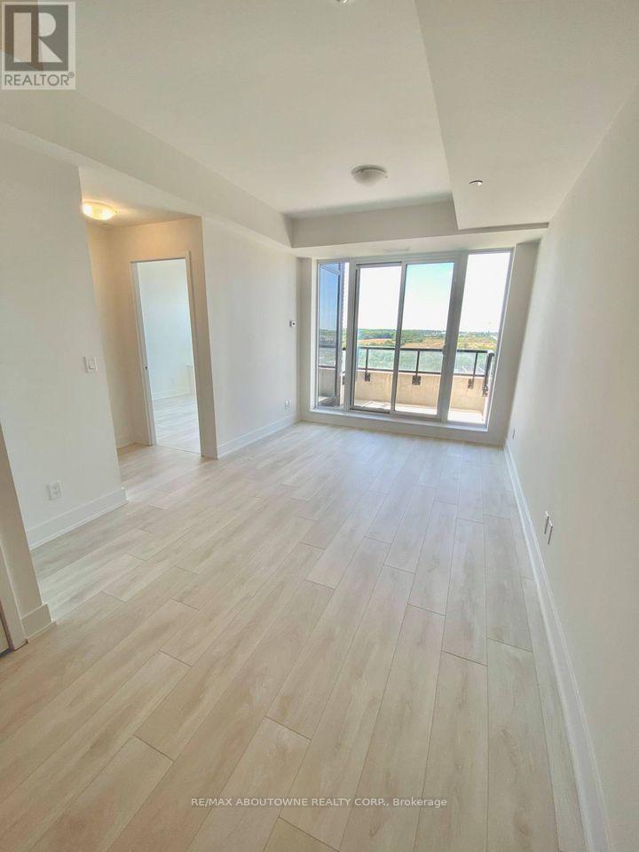 807 - 297 Oak Walk Drive, Oakville, Ontario  L6H 3R6 - Photo 3 - W13655802