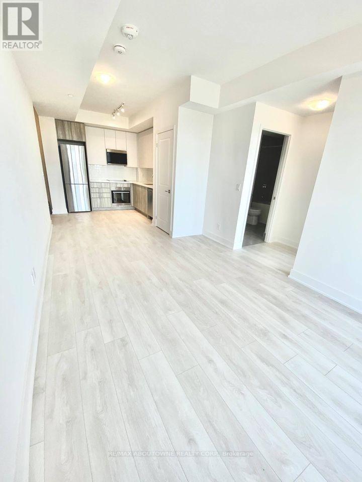 807 - 297 Oak Walk Drive, Oakville, Ontario  L6H 3R6 - Photo 4 - W13655802