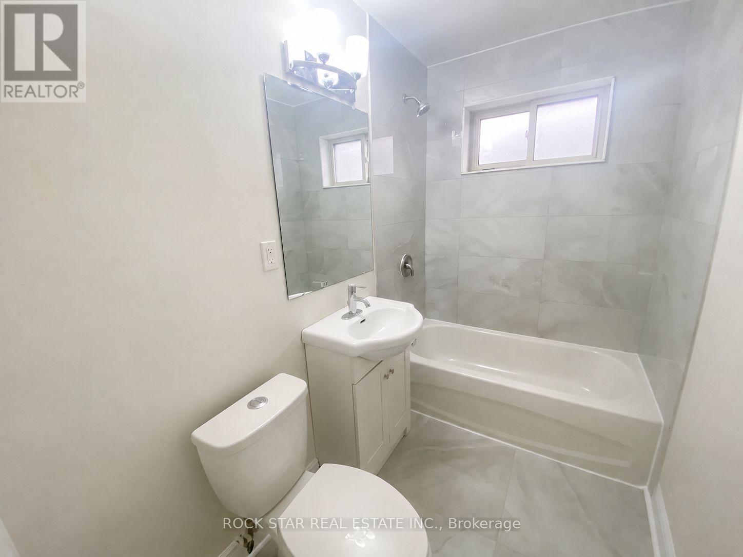 Main - 227 Fernwood Crescent, Hamilton, Ontario  L8T 3L7 - Photo 15 - X13655808