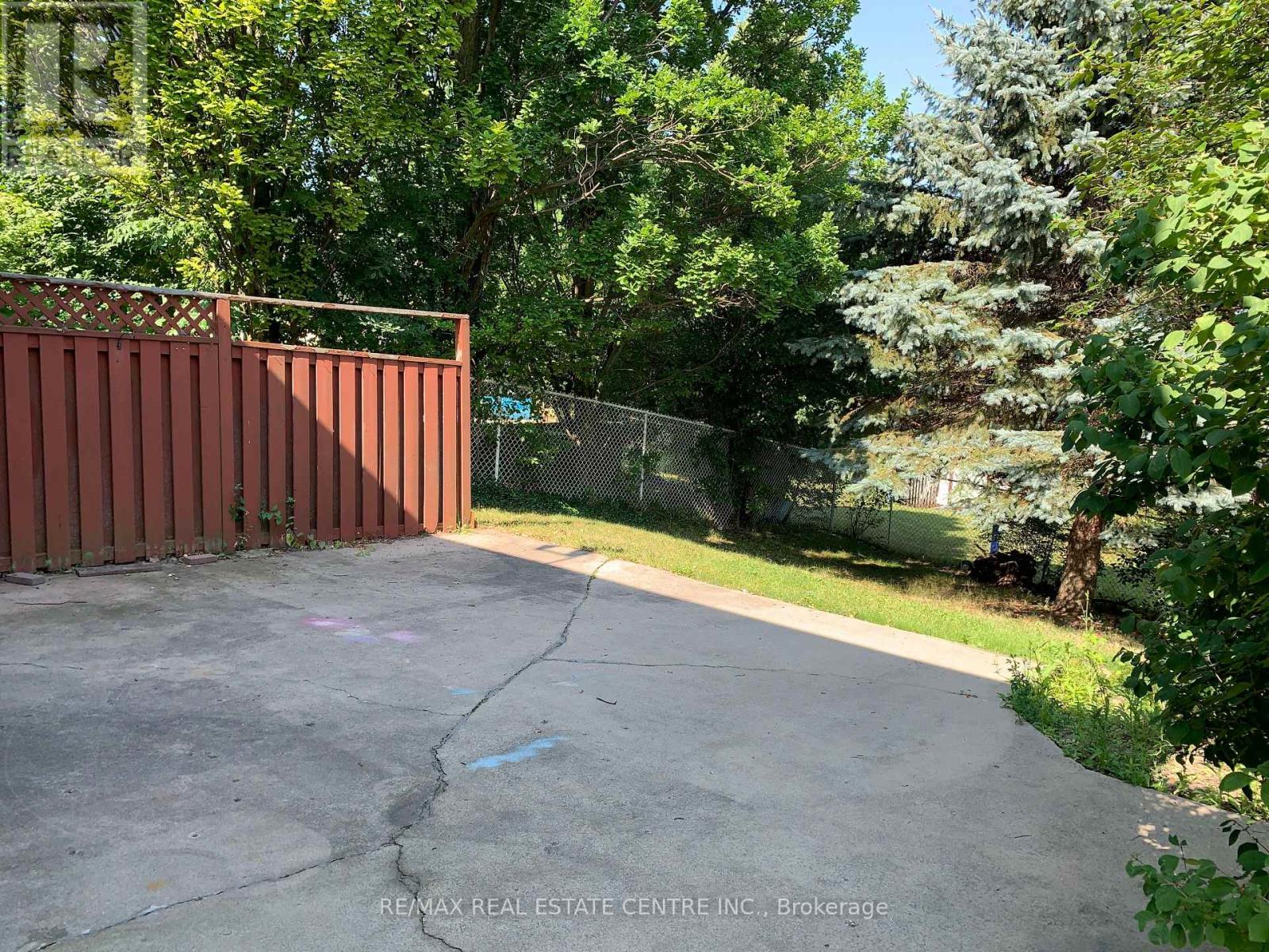 14 Sandsprings Crescent, Kitchener, Ontario  N2E 2C7 - Photo 32 - X13655810