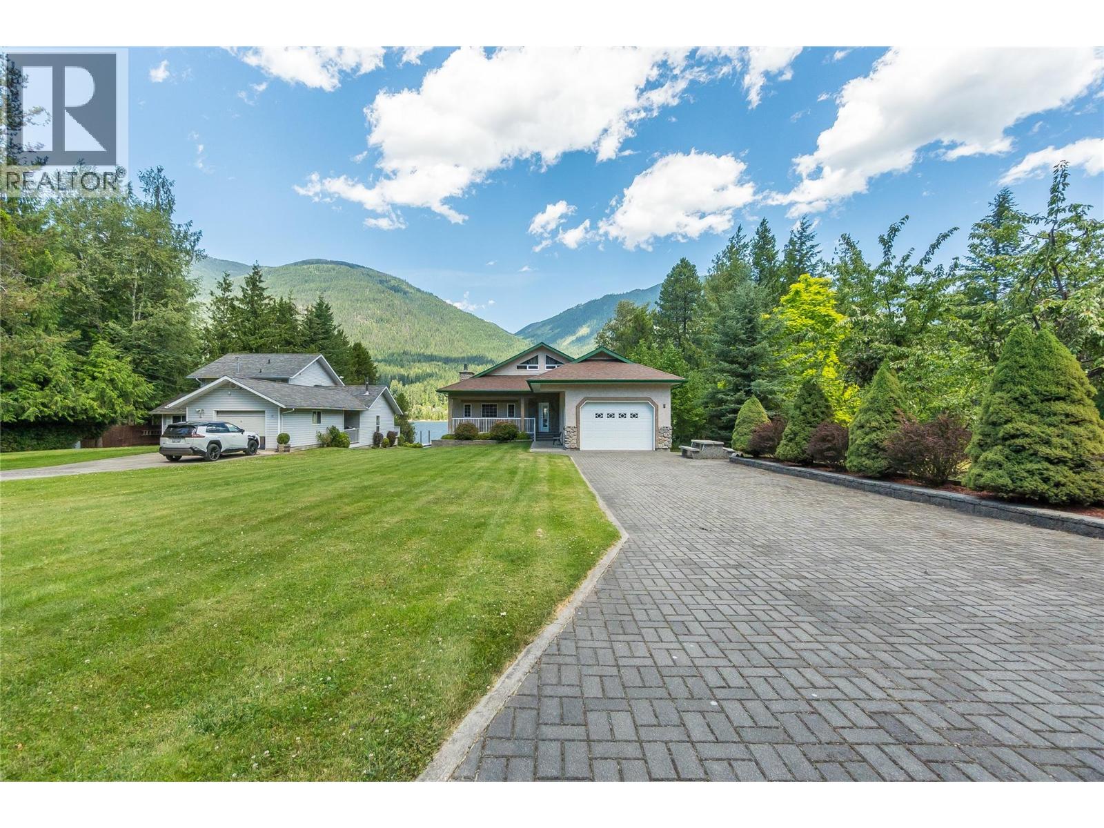 664 Ainslie Road, Harrop, British Columbia  V1L 6P6 - Photo 13 - 10384831
