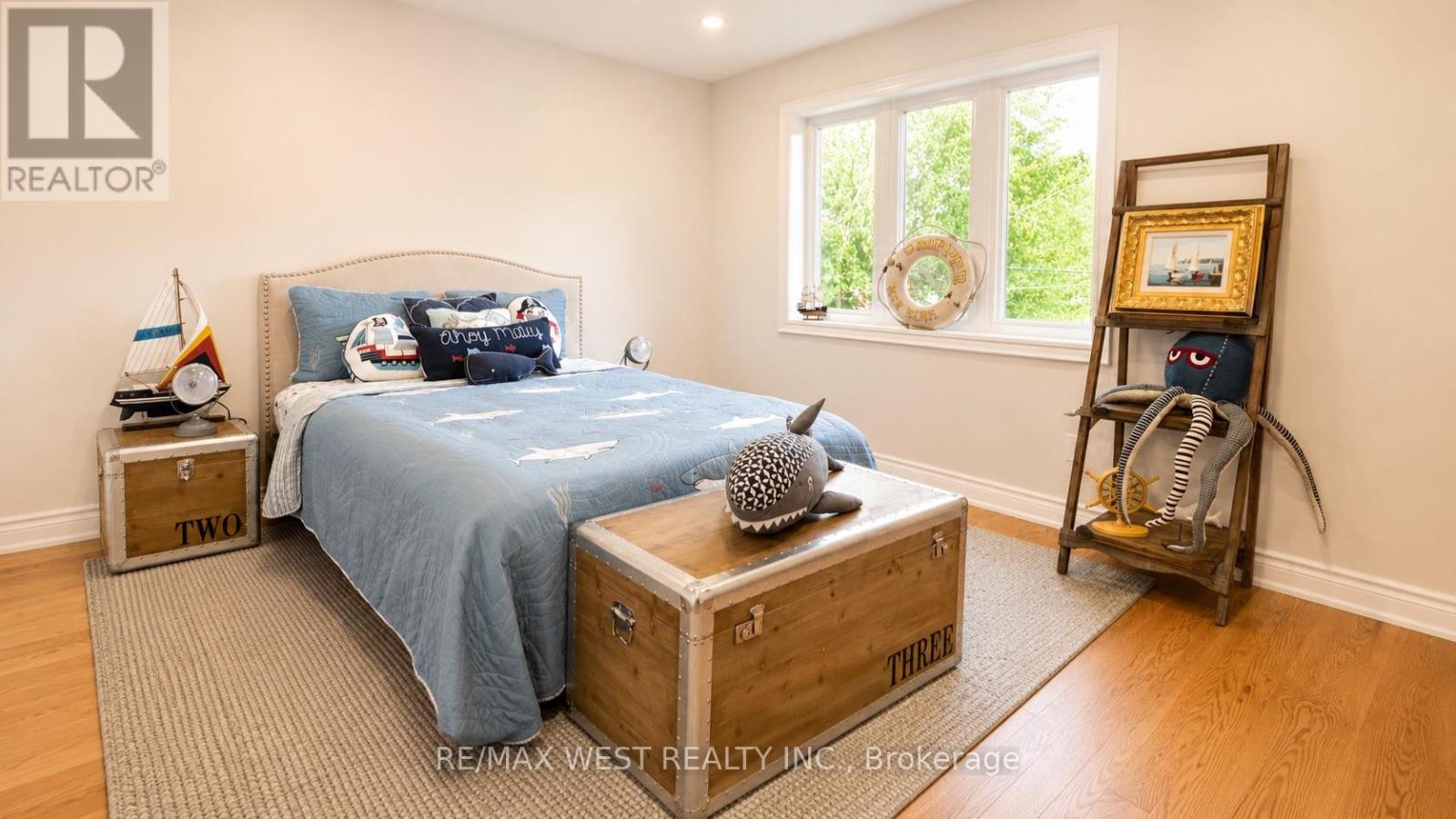 65 Foch Avenue, Toronto, Ontario  M8W 3X5 - Photo 17 - W13587342