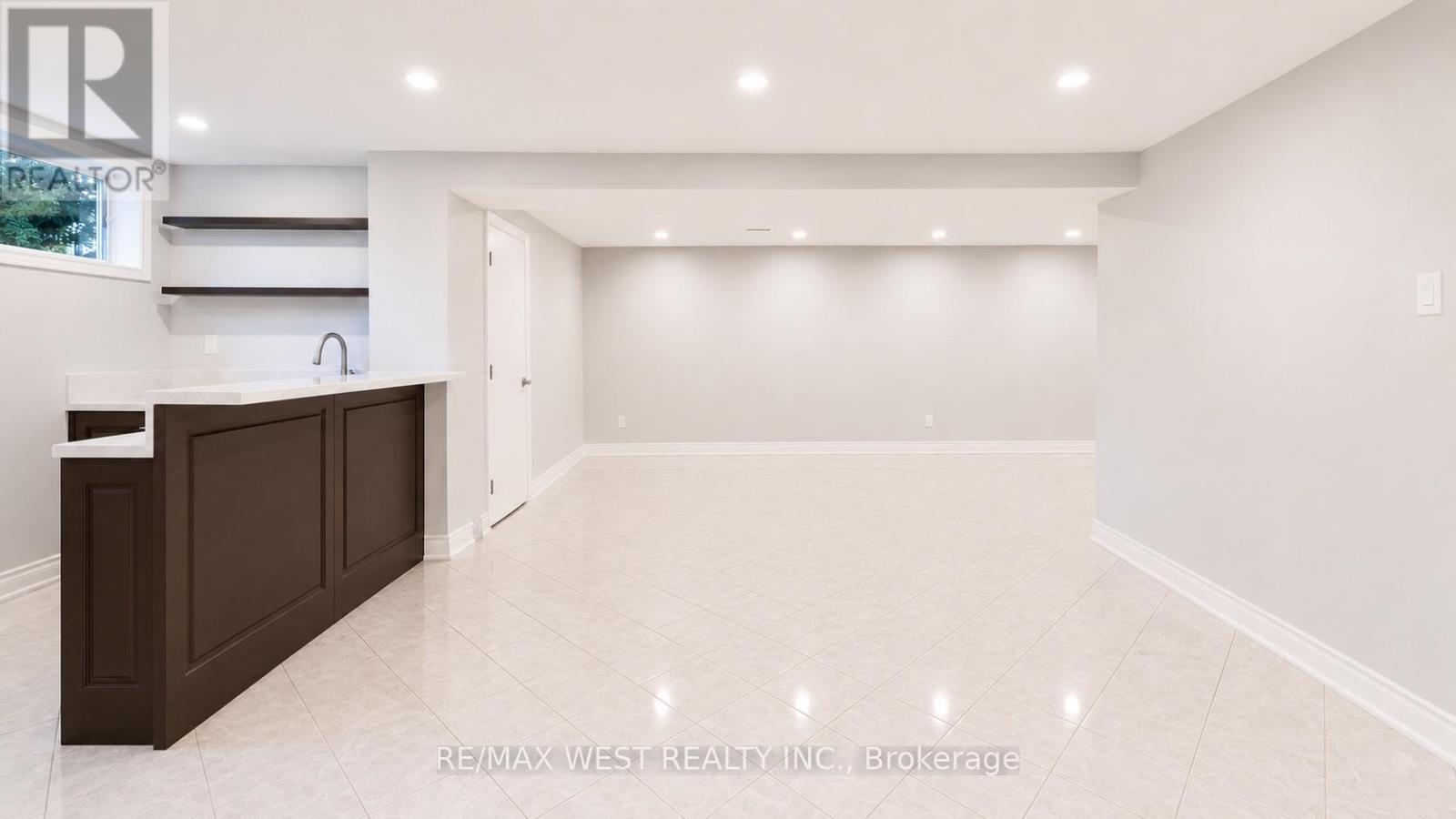 65 Foch Avenue, Toronto, Ontario  M8W 3X5 - Photo 22 - W13587342