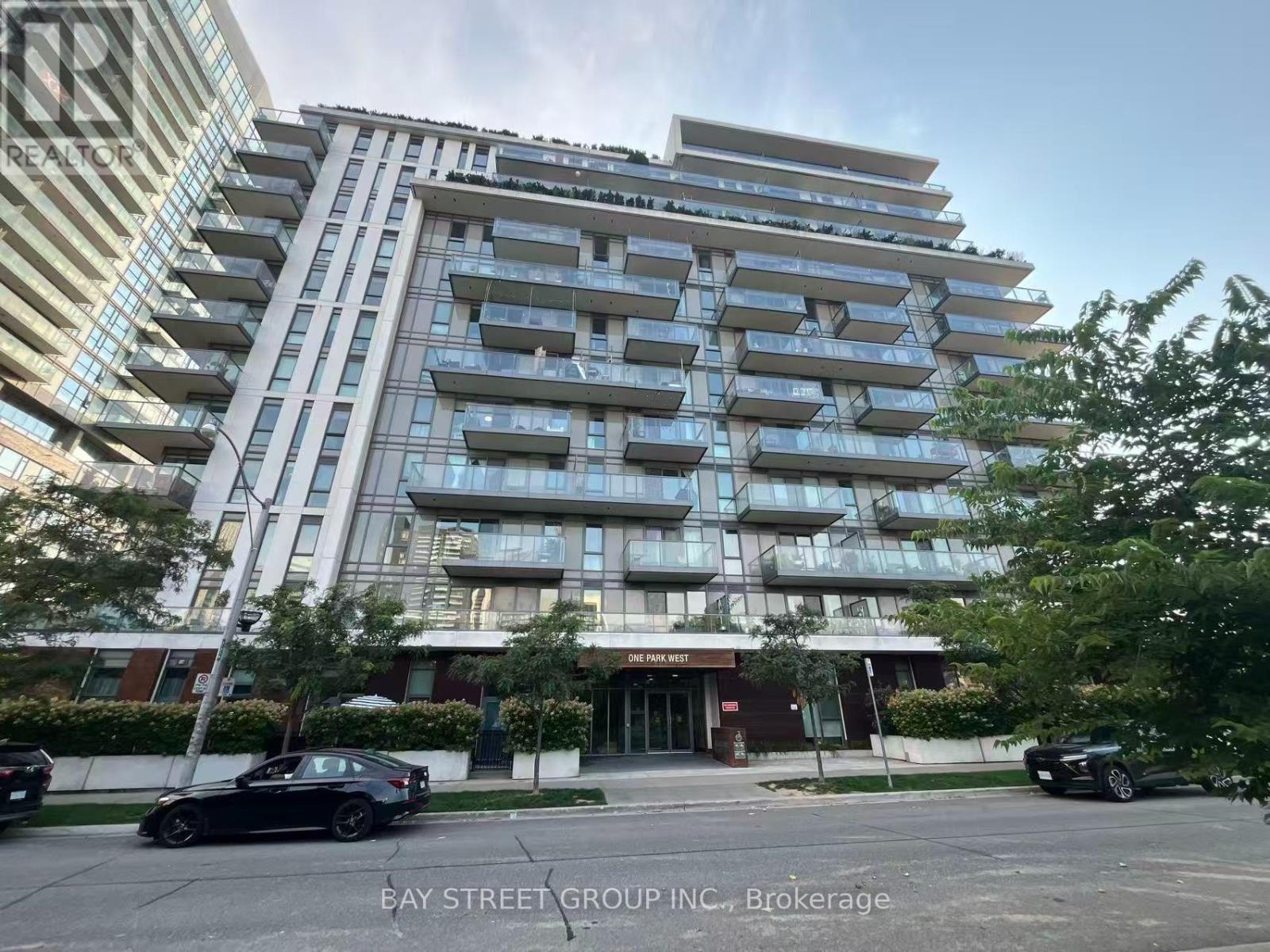 909 - 260 SACKVILLE STREET, Toronto, Ontario