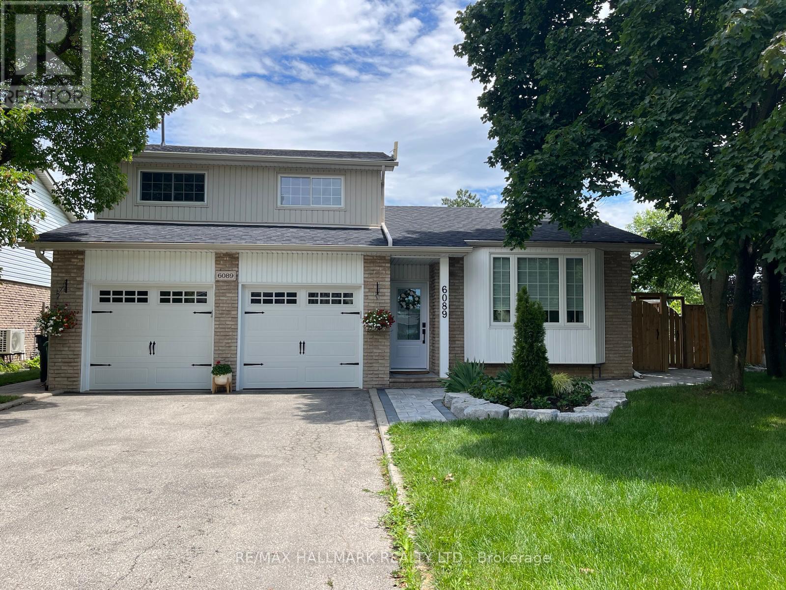 6089 Starfield Crescent, Mississauga, Ontario  L5N 1X2 - Photo 2 - W13655832