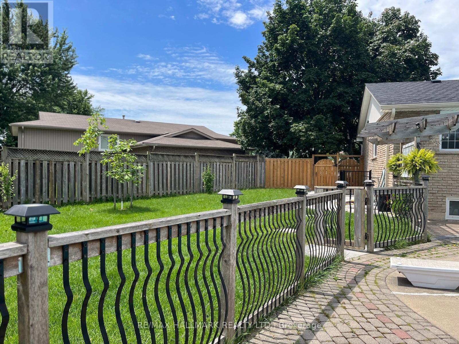 6089 Starfield Crescent, Mississauga, Ontario  L5N 1X2 - Photo 21 - W13655832