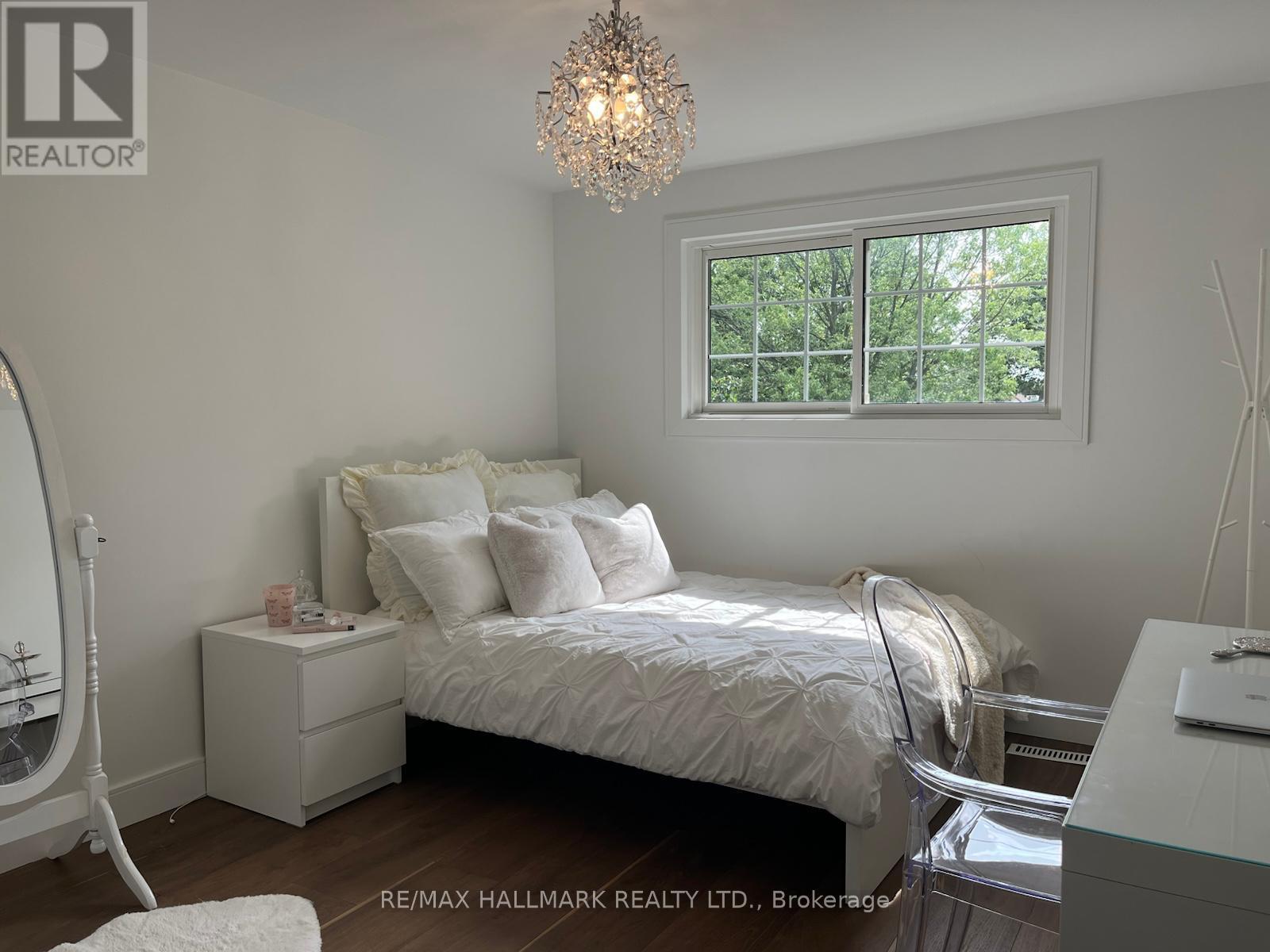 6089 Starfield Crescent, Mississauga, Ontario  L5N 1X2 - Photo 23 - W13655832