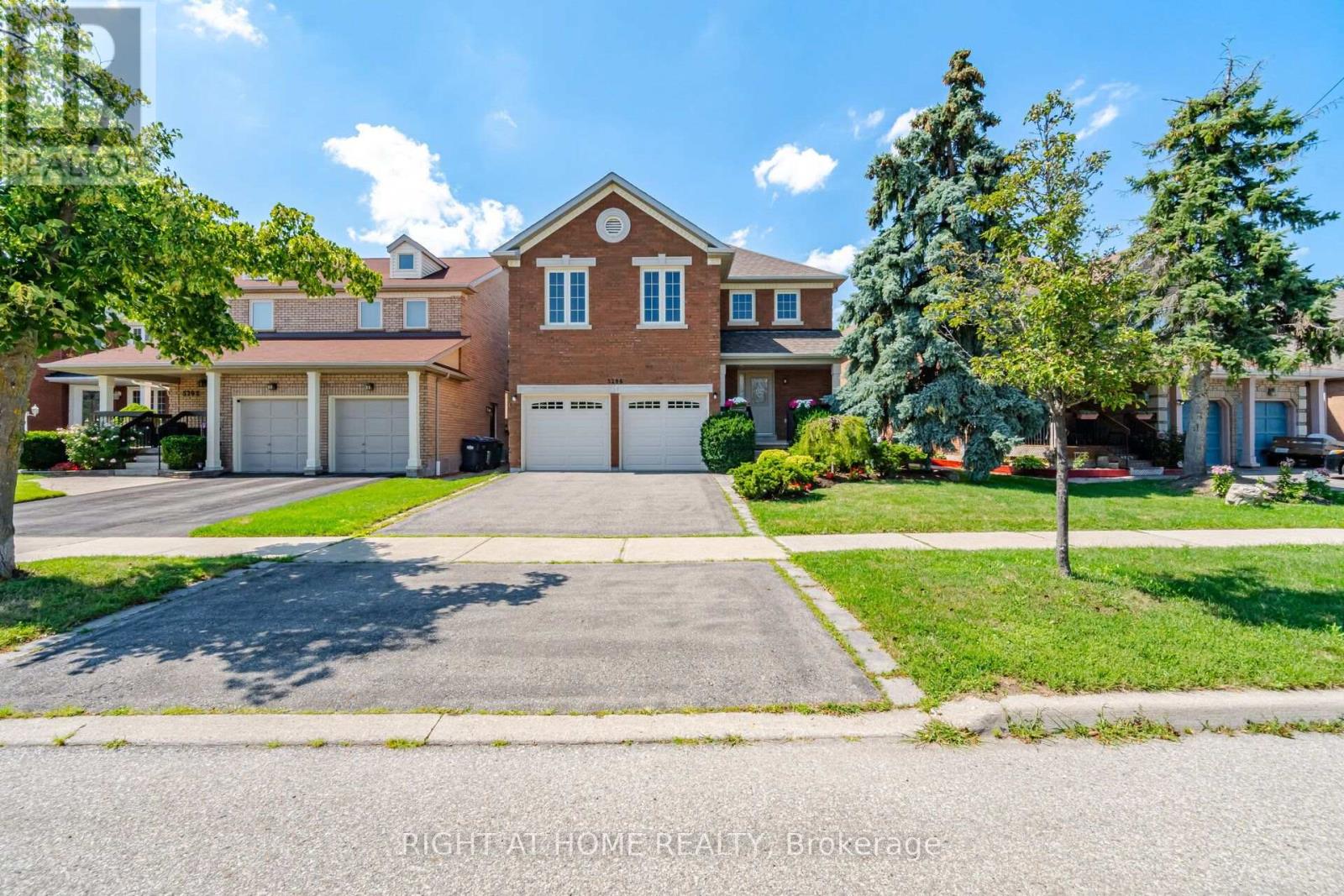 5296 Middlebury Drive, Mississauga, Ontario L5M 5E5 - Photo 2 - W13655834