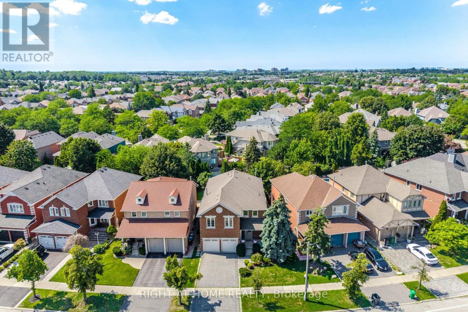 5296 Middlebury Drive, Mississauga, Ontario L5M 5E5 - Photo 4 - W13655834