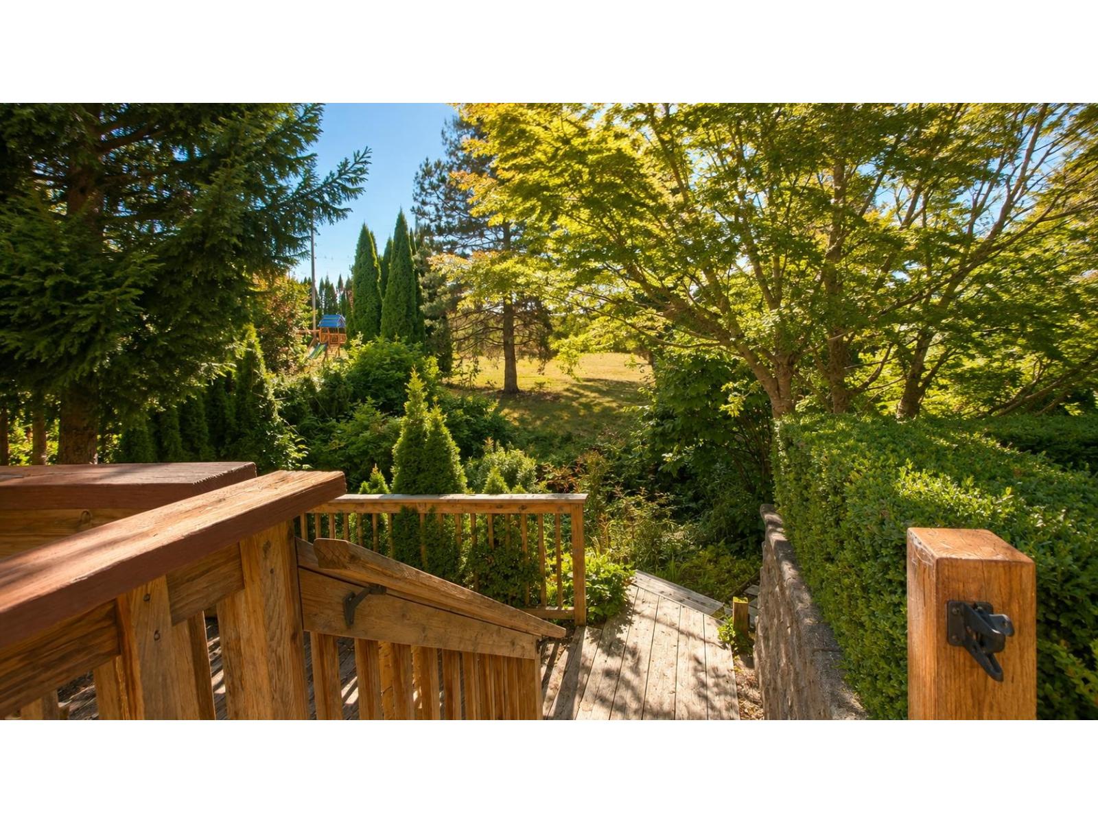 18118 CLAYTONWOOD CRESCENT, Surrey, British Columbia