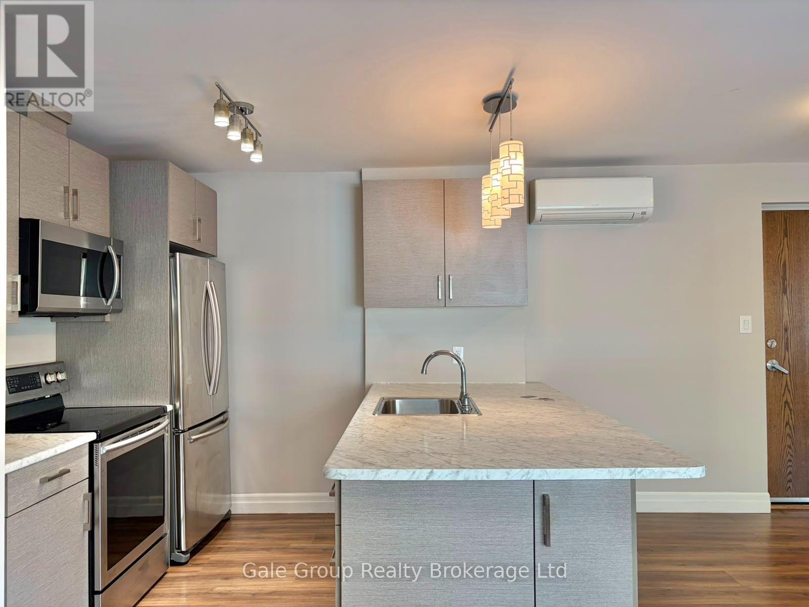 102 - 5 Paisley Boulevard E, Mississauga, Ontario  L6A 1P3 - Photo 4 - W13584902